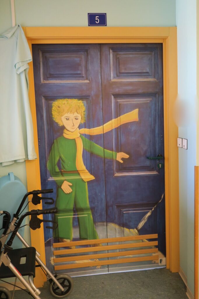 Porte personnalisée à l'EHPAD Abrapa Hoenheim