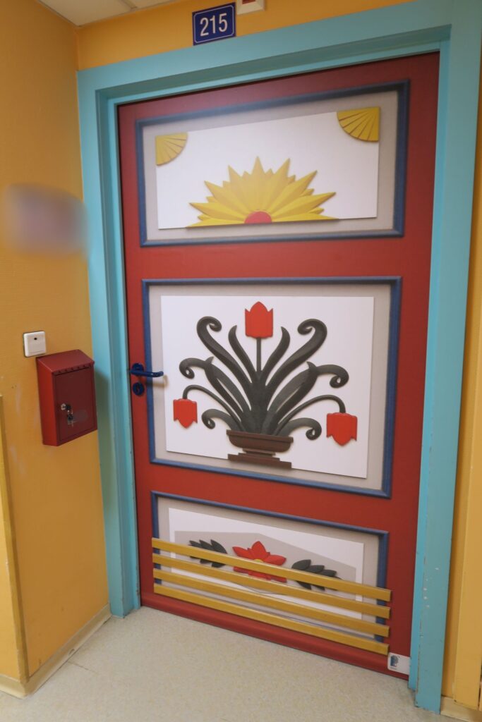 Portes personnalisées et boites aux lettres à l'EHPAD Abrapa Hoenheim