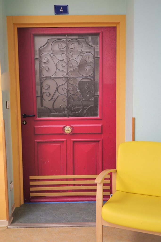 Porte personnalisée à l'EHPAD Abrapa Hoenheim