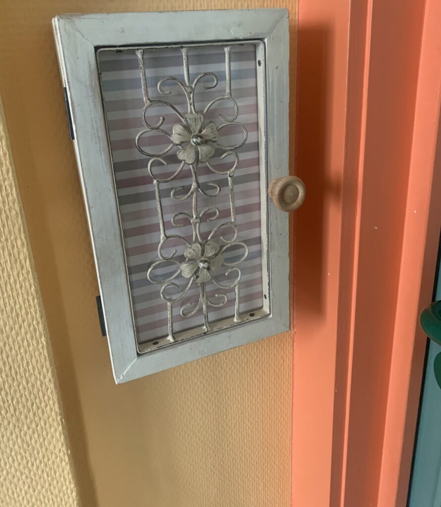 Portes personnalisées et boites aux lettres à l'EHPAD Abrapa Hoenheim